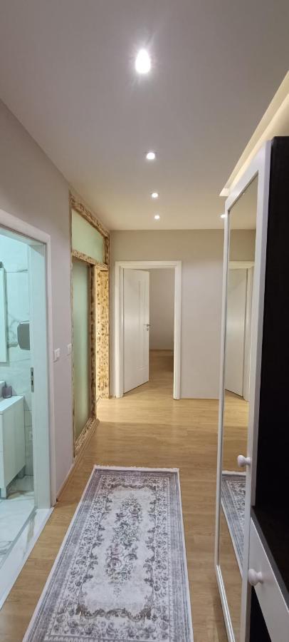 Luxury Blloku Tirana Apartment Exteriör bild